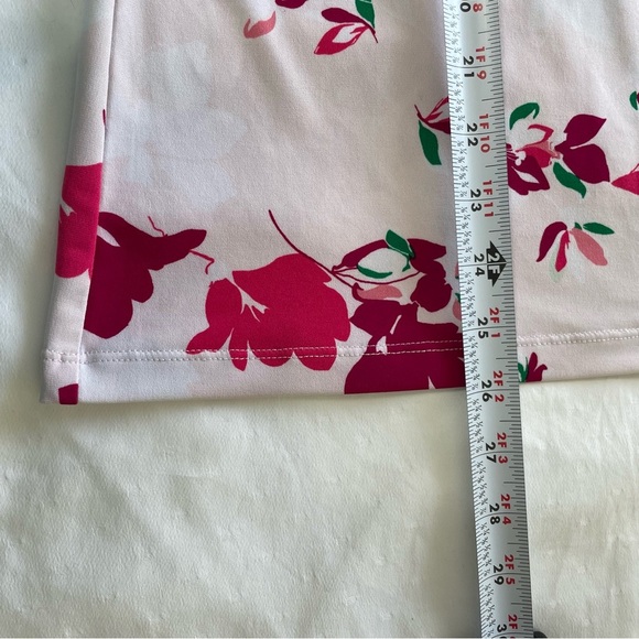 Liz Claiborne Elegant Blouse in Soft Pink - Picture 6 of 6